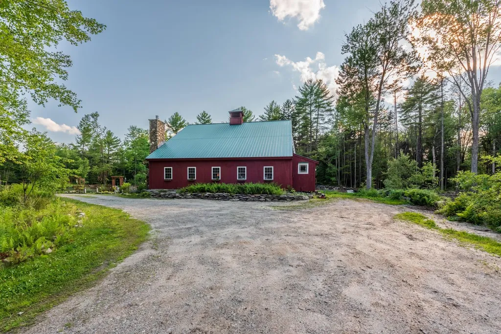 579 Center Road Goshen NH 03752