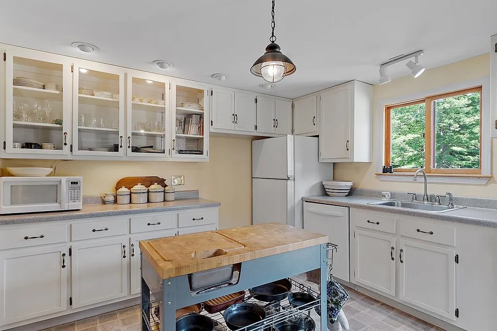 170 Old Richmond Road Swanzey NH 03446