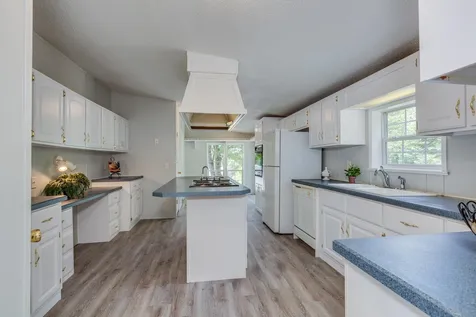 27 Country Lane Fremont NH 03044