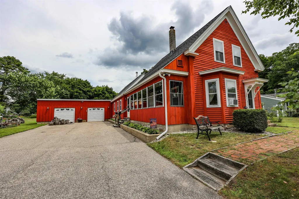 81 Franklin Street Derry NH 03038