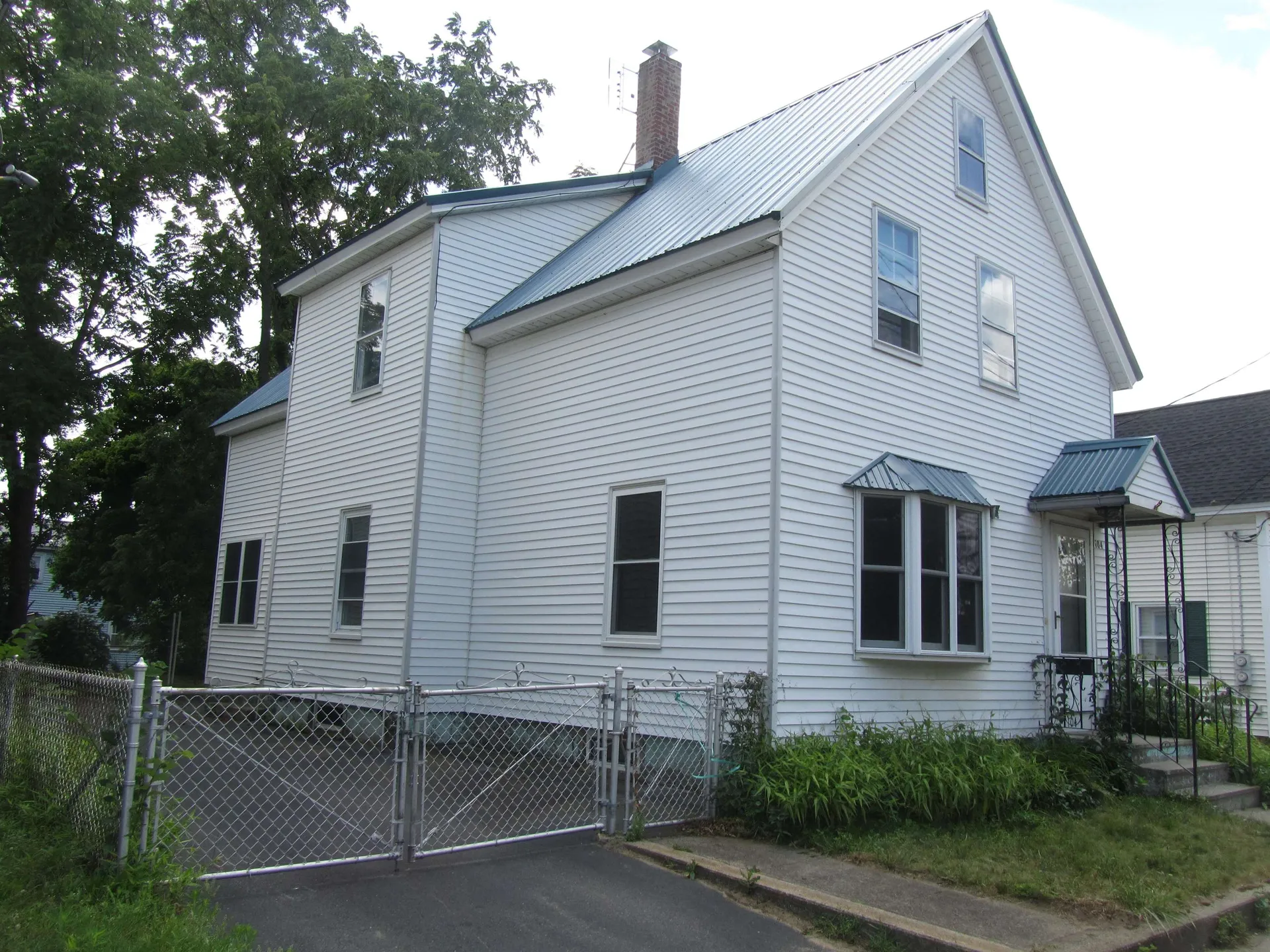 104 Kinsley Street Nashua NH 03060-3729