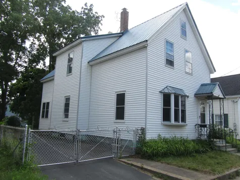 104 Kinsley Street Nashua NH 03060-3729