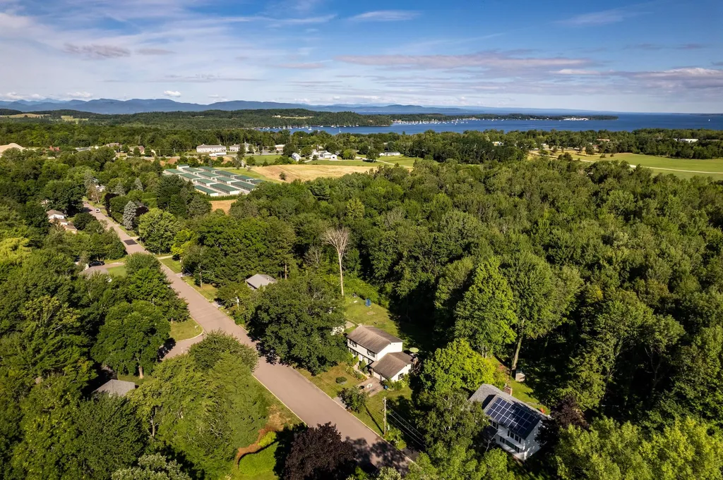 435 Longmeadow Drive Shelburne VT 05482