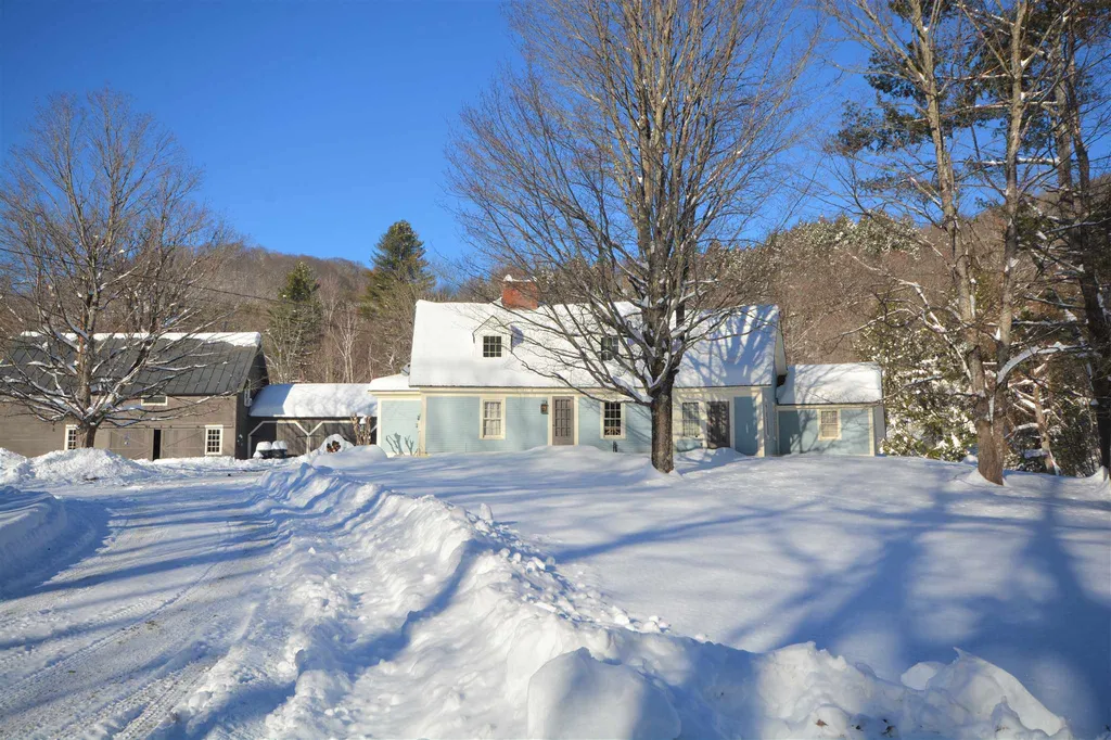 738 Stage Road Pomfret VT 05067