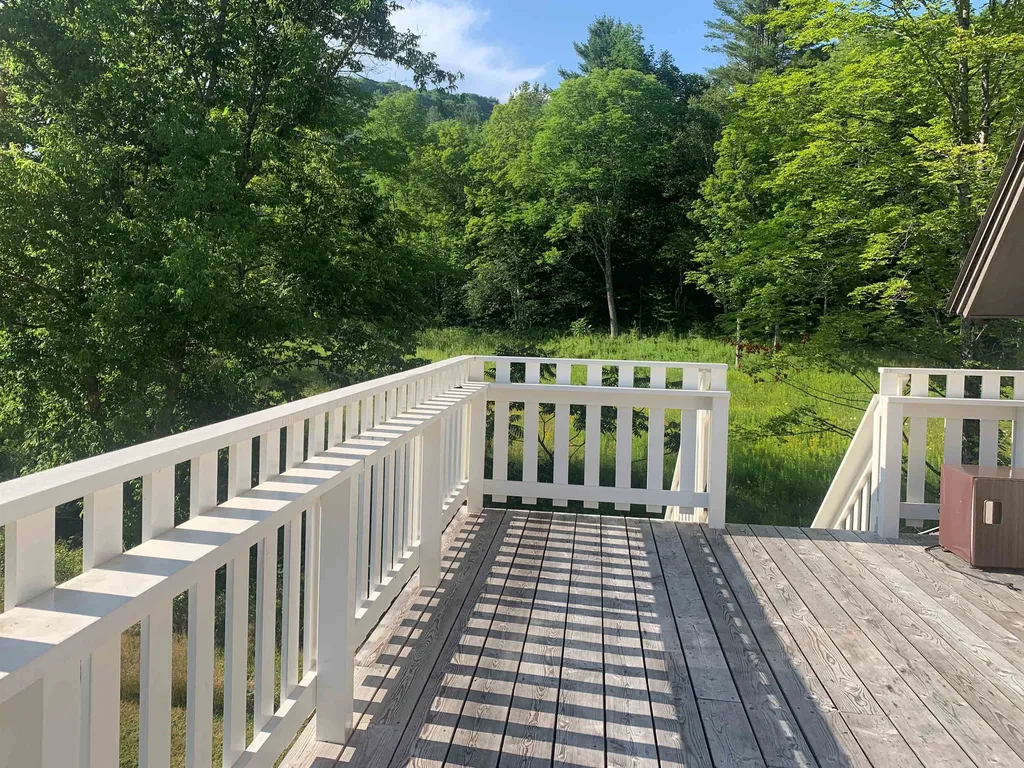 738 Stage Road Pomfret VT 05067
