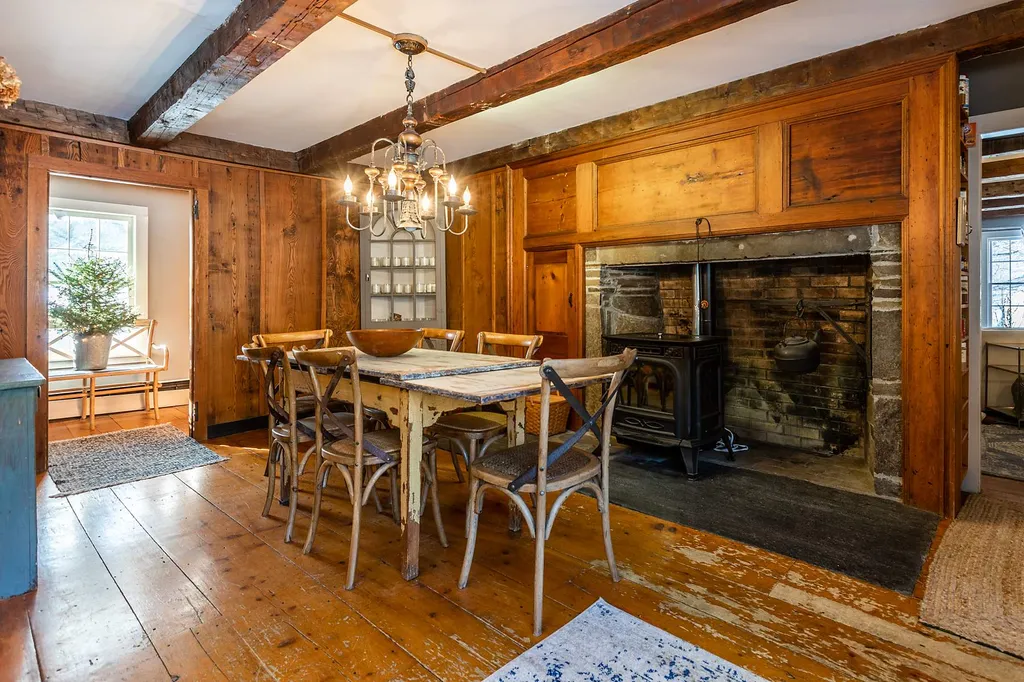738 Stage Road Pomfret VT 05067