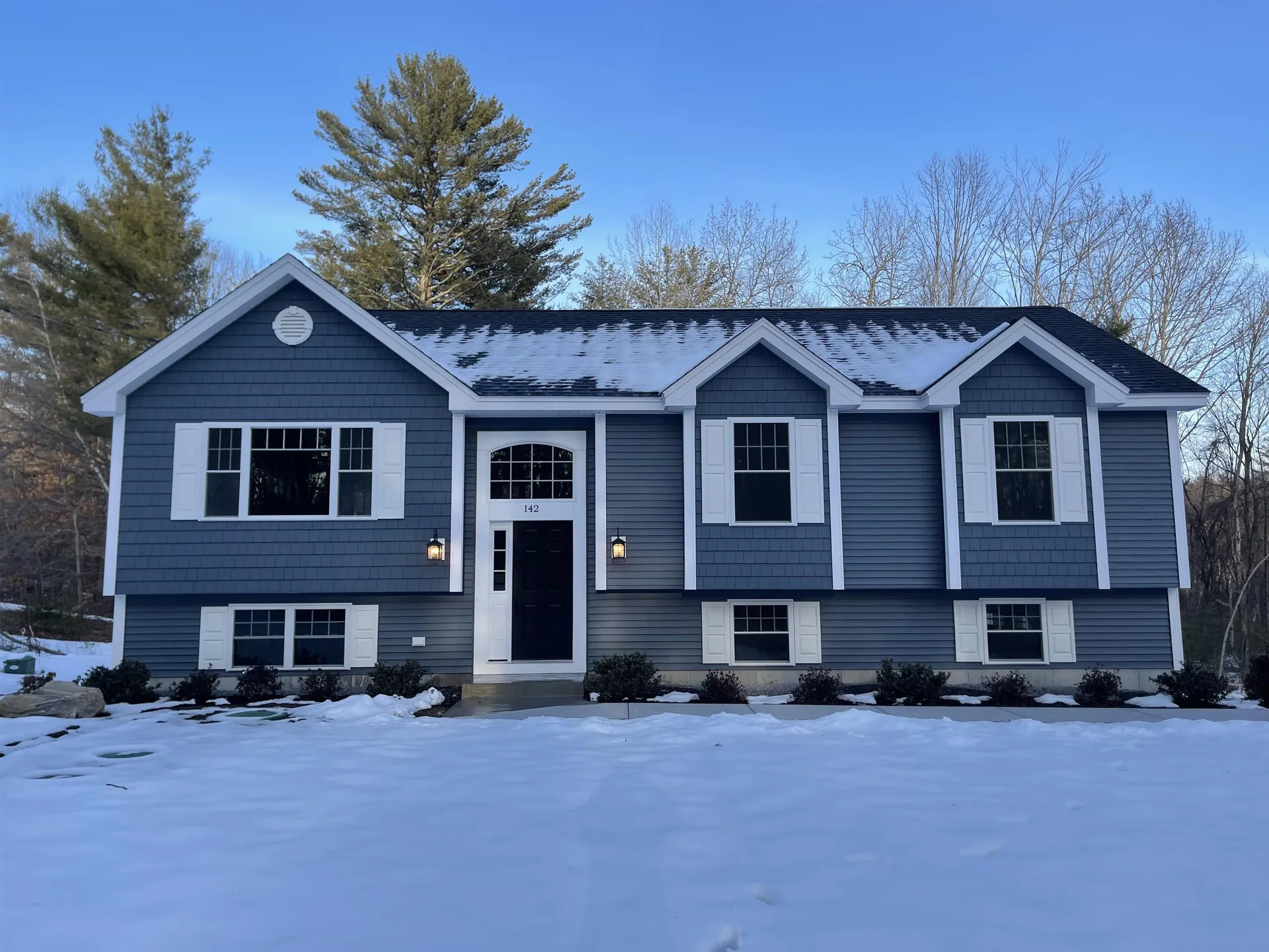 142 Brady Avenue Salem NH 03079