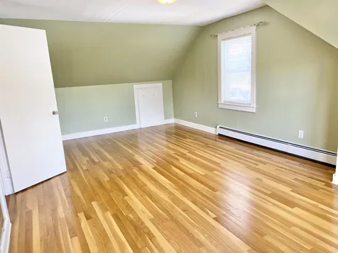 14 Victor Avenue Nashua NH 03060