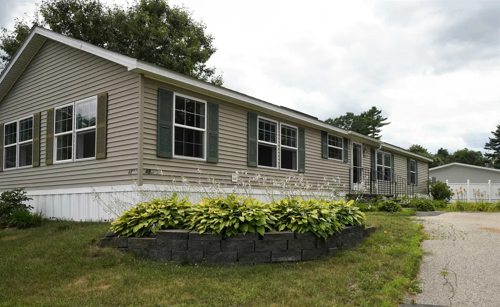 48 Boa Lane Seabrook NH 03874