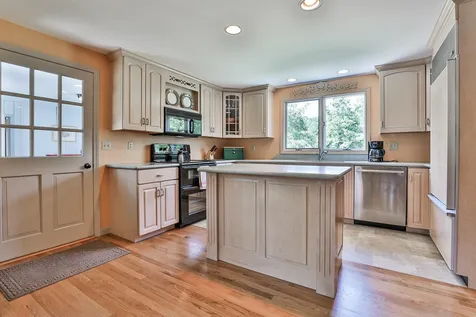 228 Daniel Plummer Road Goffstown NH 03045