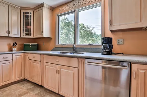 228 Daniel Plummer Road Goffstown NH 03045