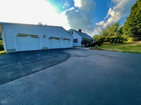 228 Daniel Plummer Road Goffstown NH 03045
