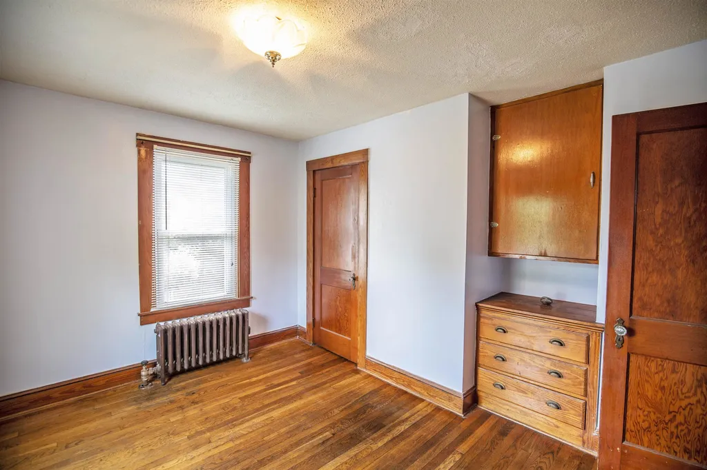 10 Elmhurst Avenue Manchester NH 03103