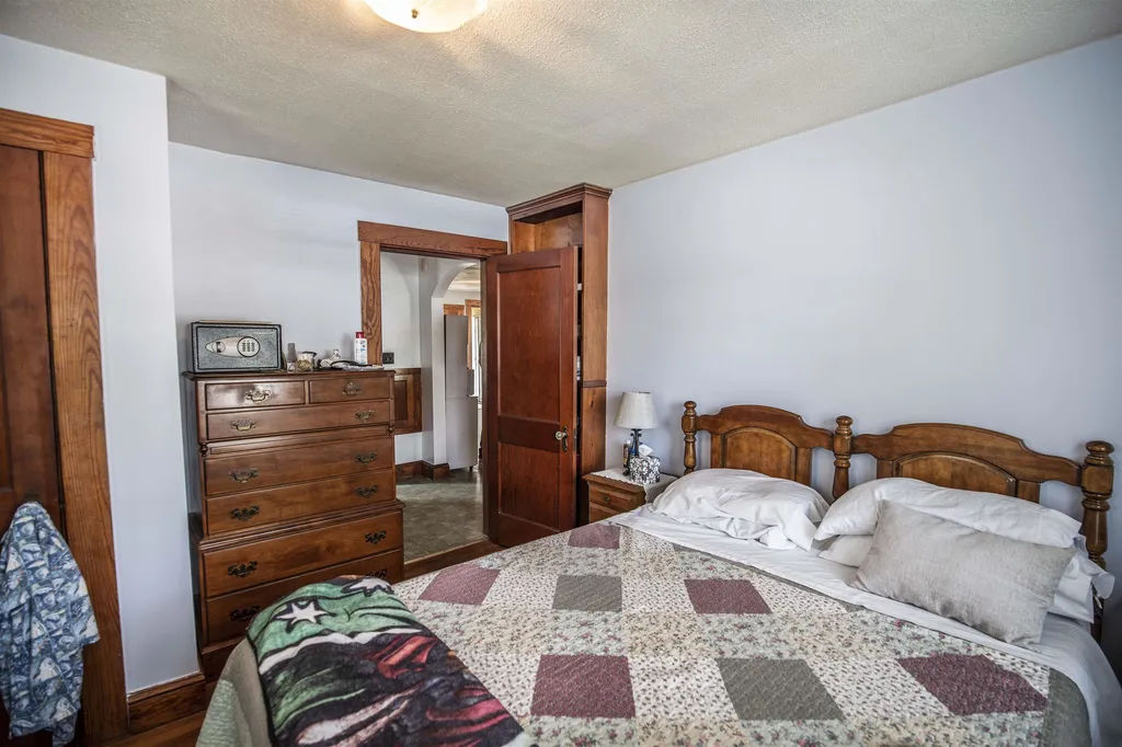 10 Elmhurst Avenue Manchester NH 03103