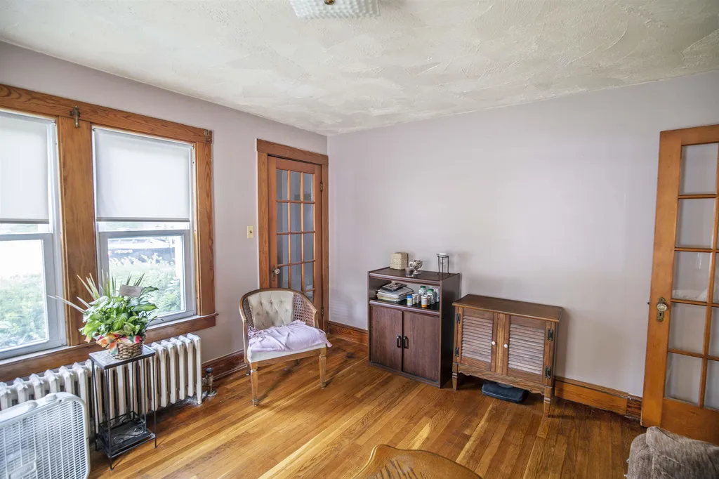 10 Elmhurst Avenue Manchester NH 03103