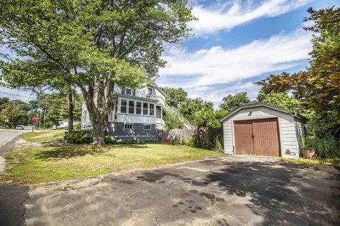 10 Elmhurst Avenue Manchester NH 03103