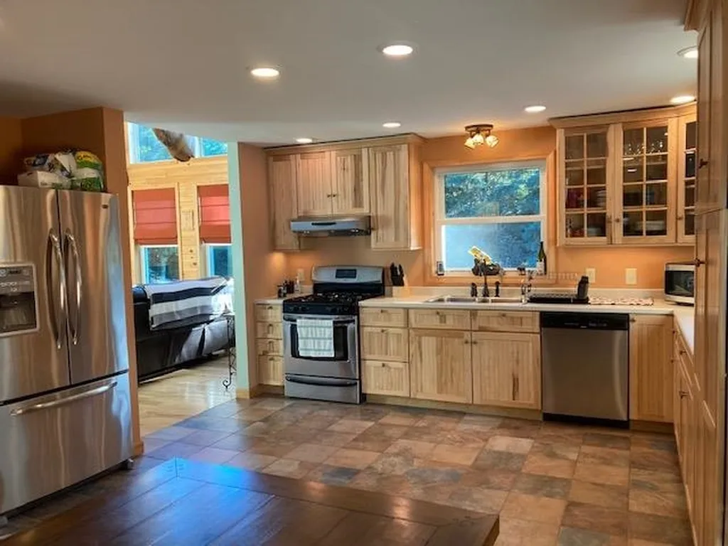 104 Hill Road Pittsburg NH 03592
