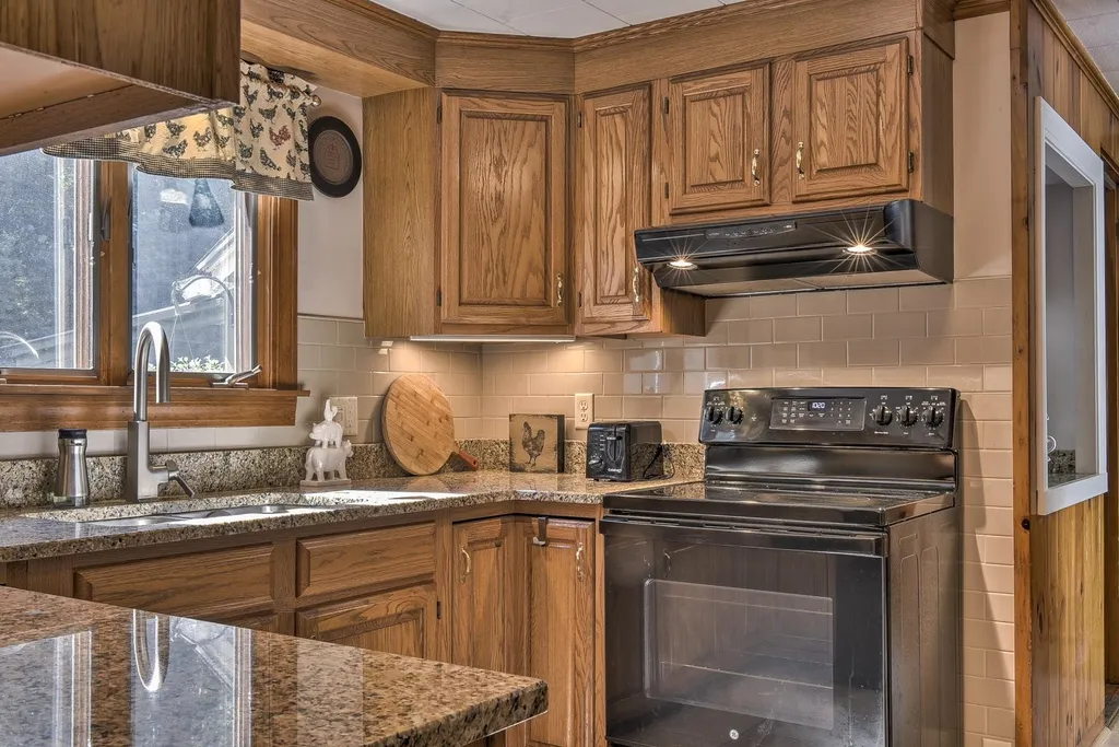 18 Olivo Road Keene NH 03431