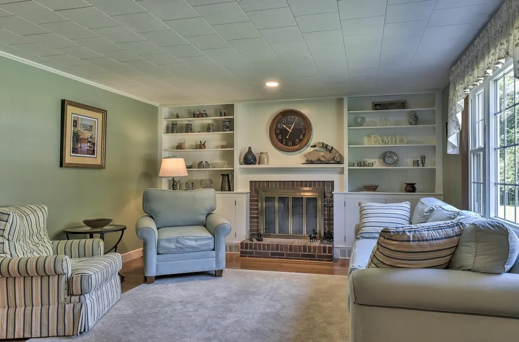 18 Olivo Road Keene NH 03431