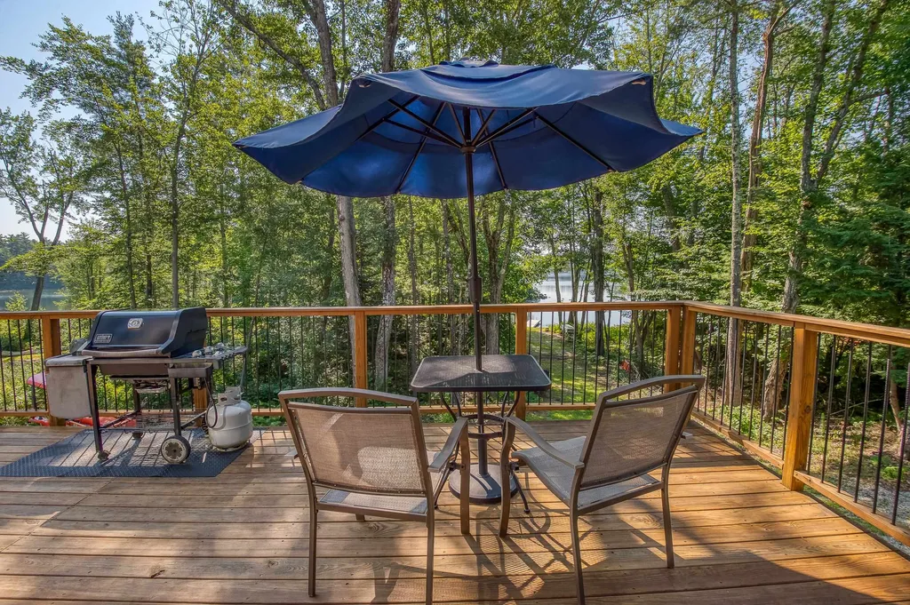 34 Elm Street Ossipee NH 03864