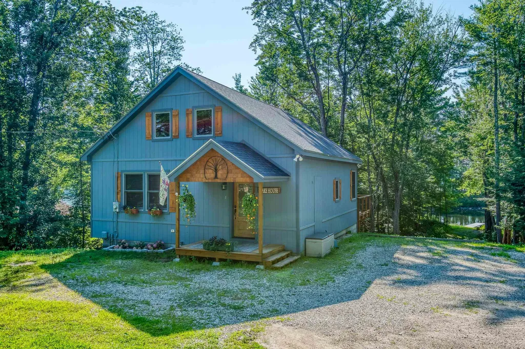 34 Elm Street Ossipee NH 03864