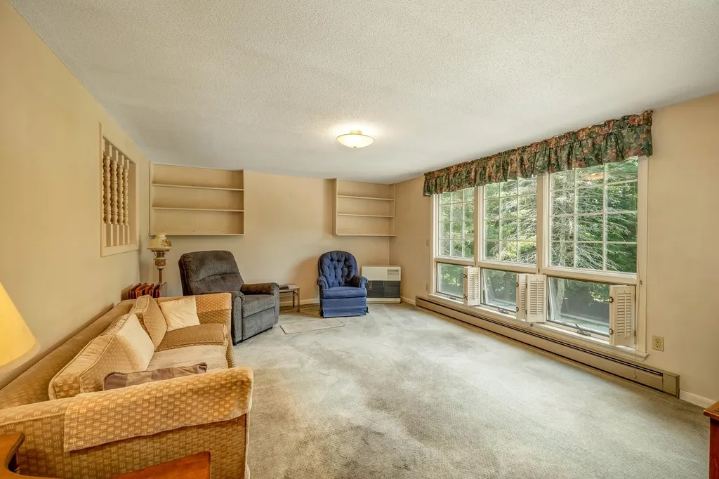 10 Reservoir Road Meredith NH 03253