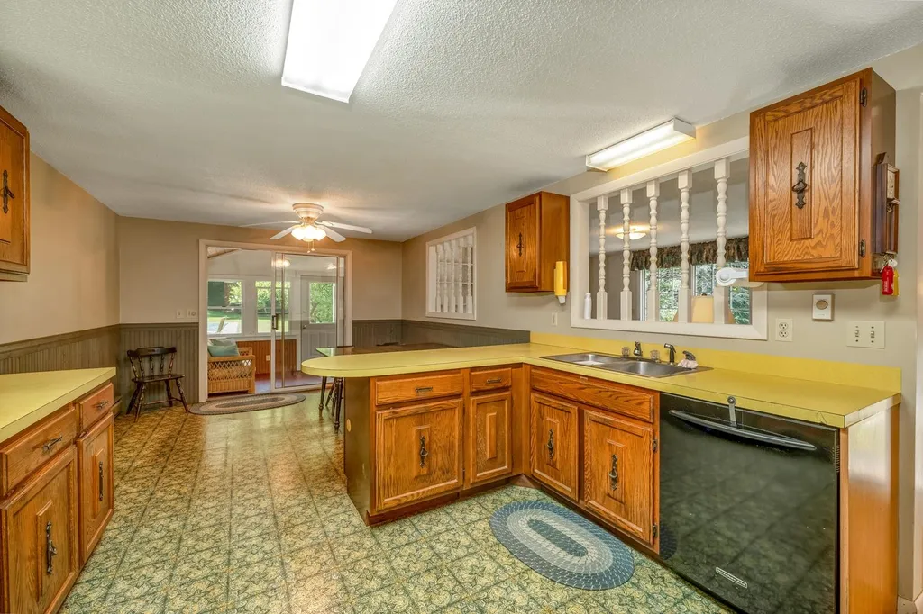 10 Reservoir Road Meredith NH 03253
