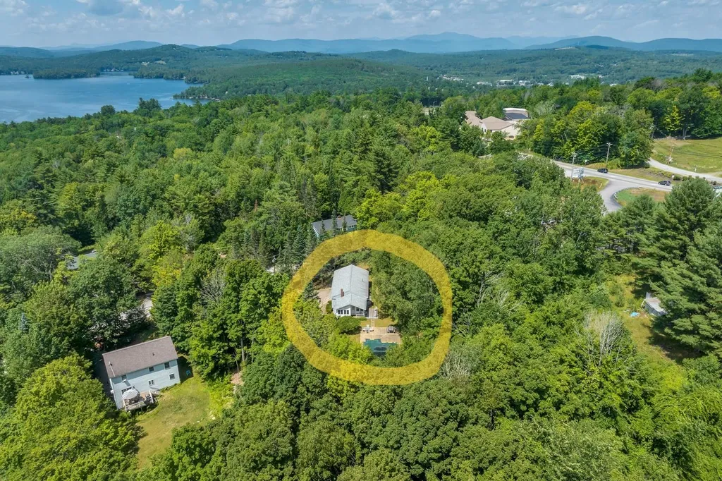 10 Reservoir Road Meredith NH 03253