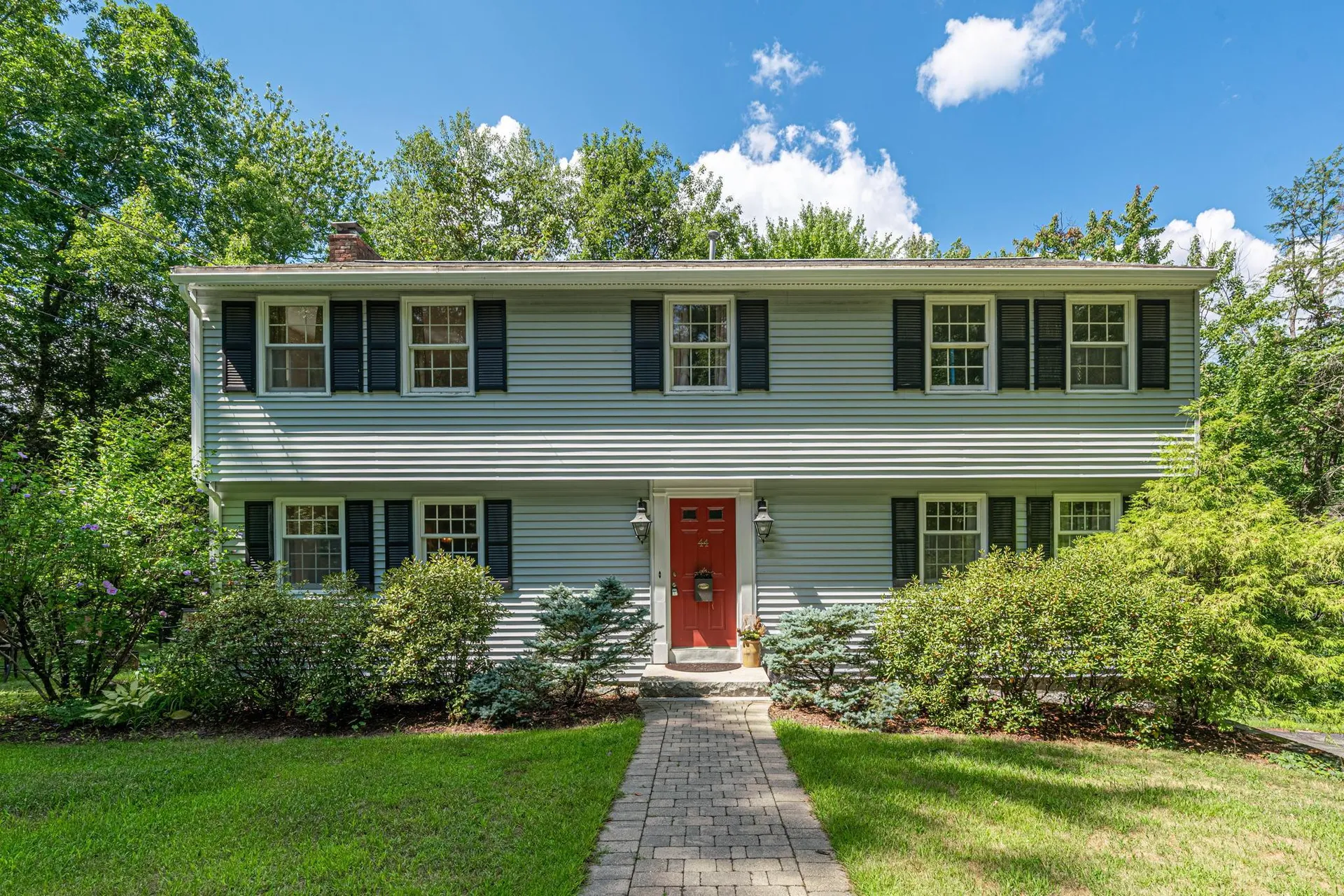 44 Old Manchester Road Amherst NH 03031