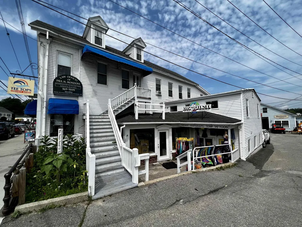 2 South Main Street Wolfeboro NH 03894