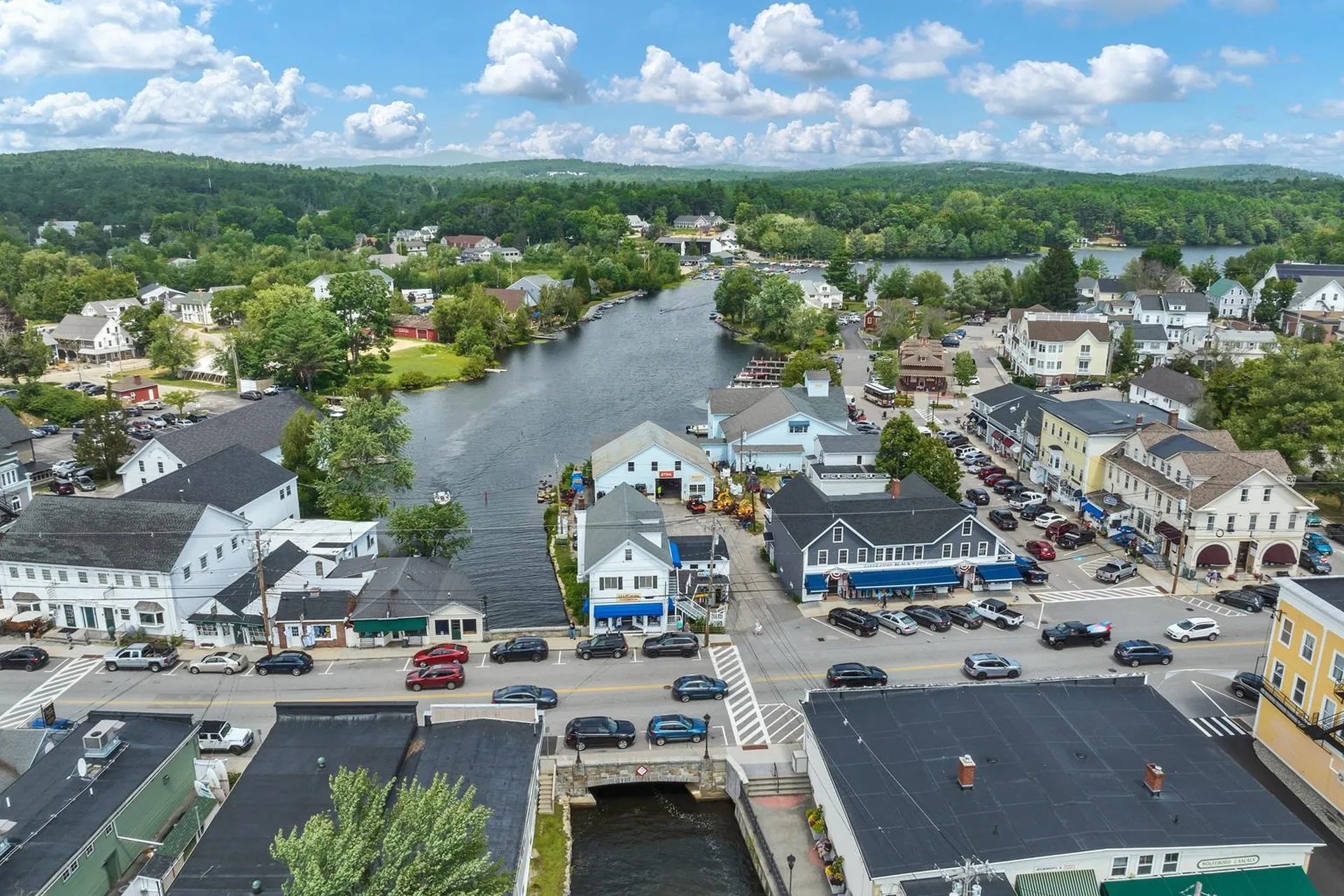 2 South Main Street Wolfeboro NH 03894