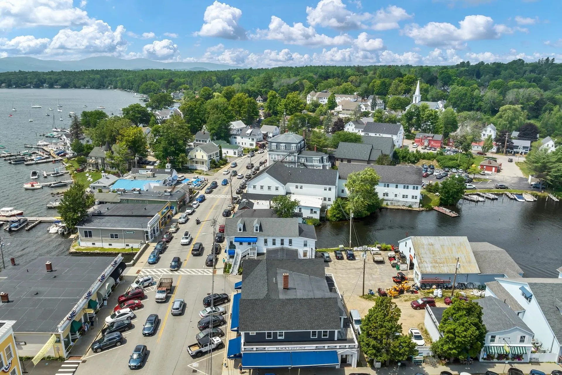 2 South Main Street Wolfeboro NH 03894