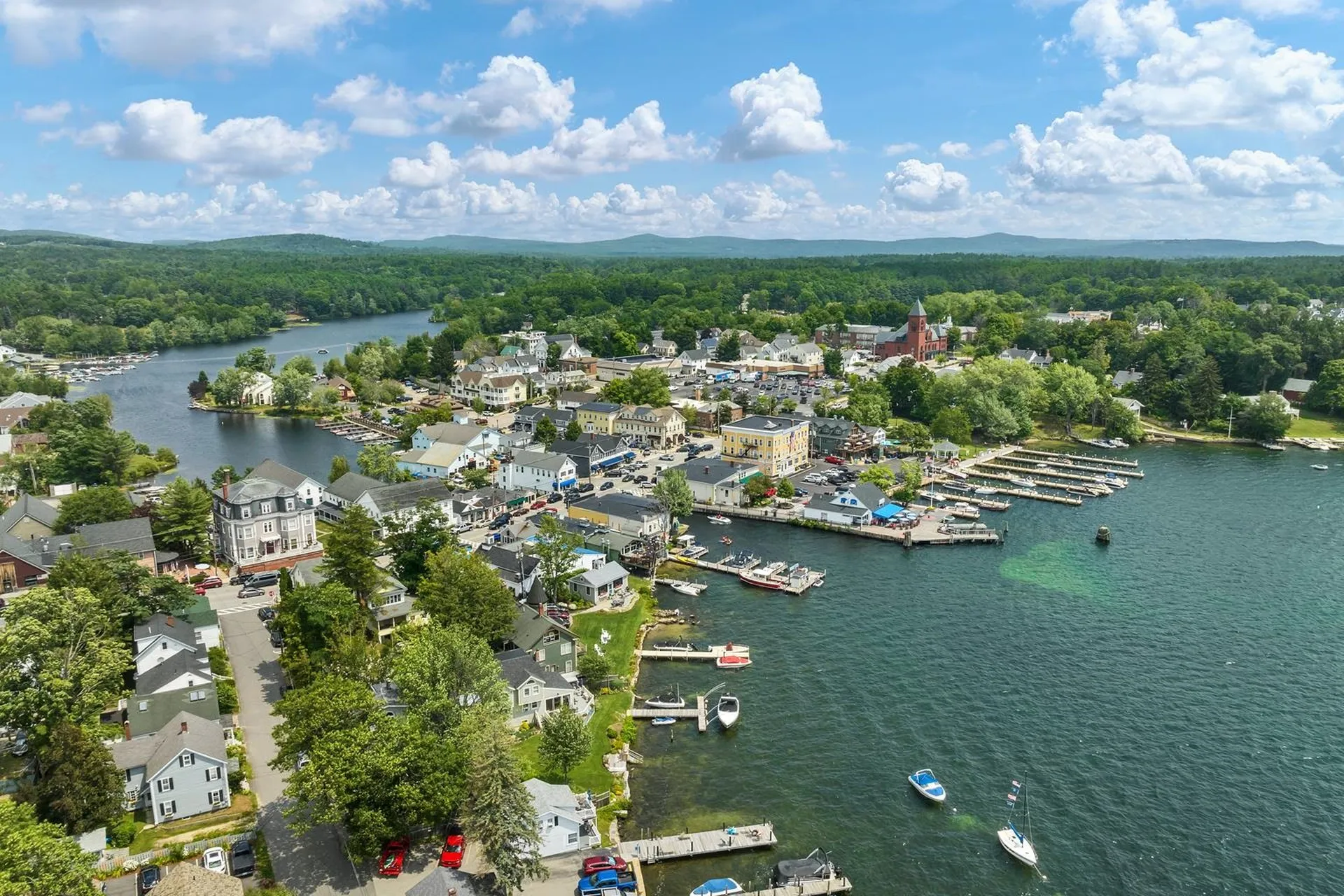 2 South Main Street Wolfeboro NH 03894
