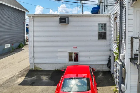 2 South Main Street Wolfeboro NH 03894