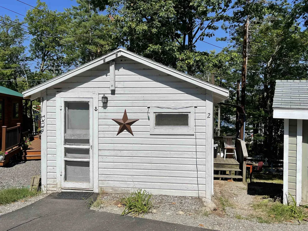 24 Dock Road Gilford NH 03249