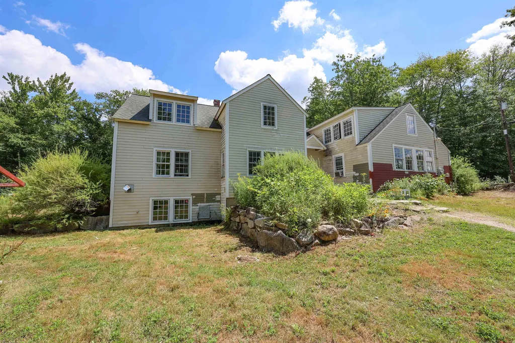 243 Middle Road Deerfield NH 03037
