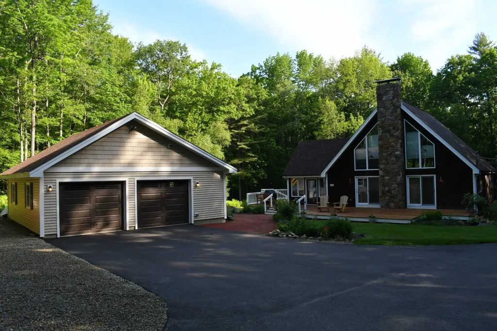 161 Waukewan Street Meredith NH 03253