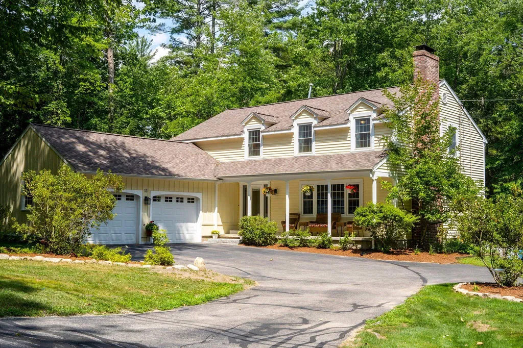 13 Buckridge Drive Amherst NH 03031