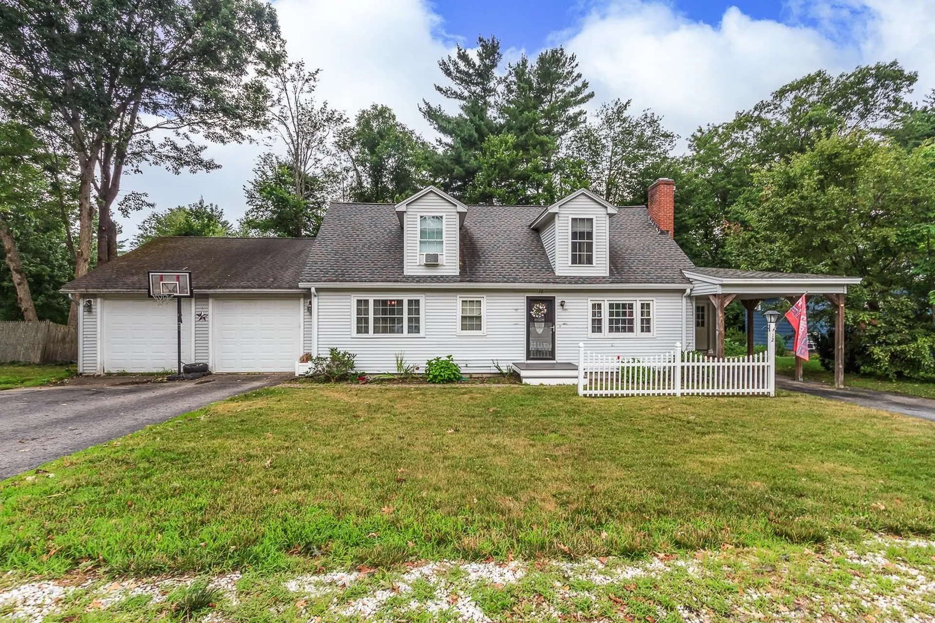 12 Monroe Drive Hooksett NH 03106