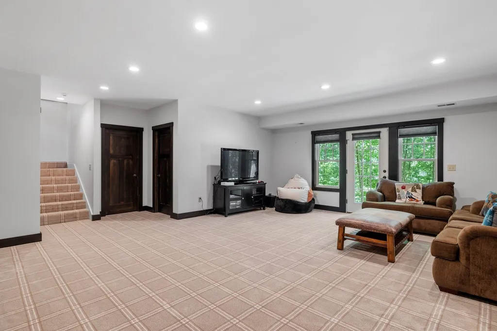 1 Buck Road Lincoln NH 03251