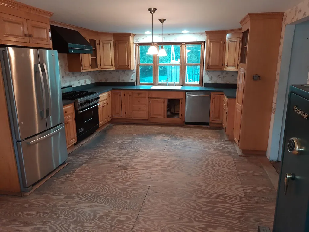 1 Cedar Street Hudson NH 03051