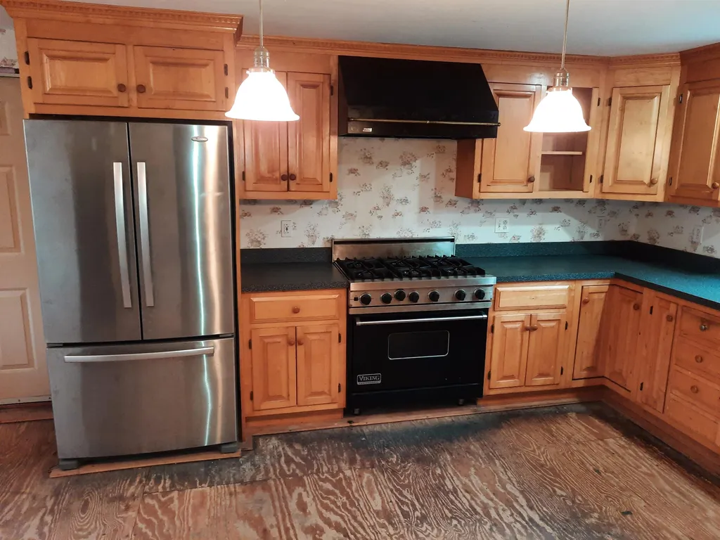 1 Cedar Street Hudson NH 03051
