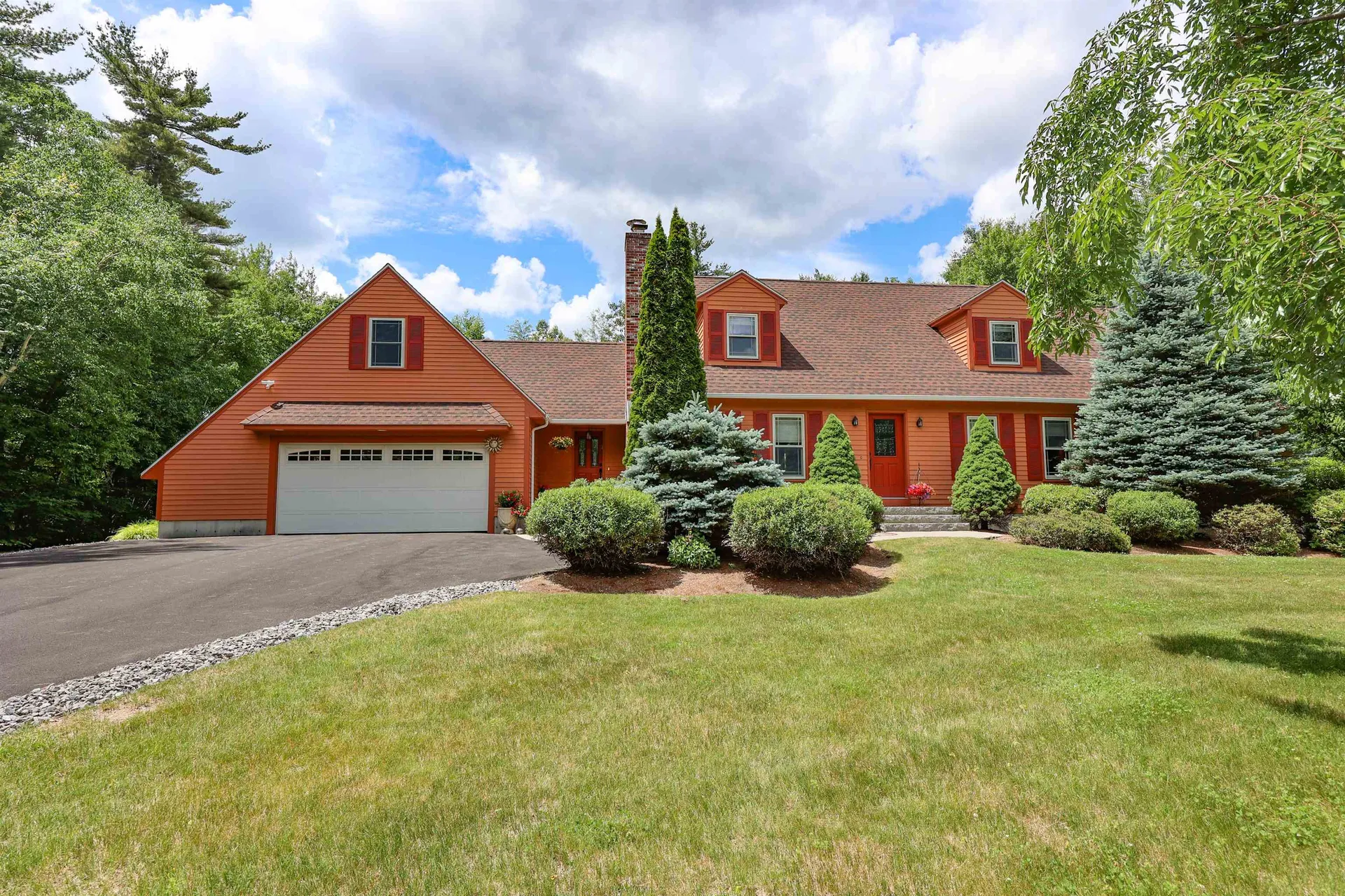 23 Olesen Road Derry NH 03038