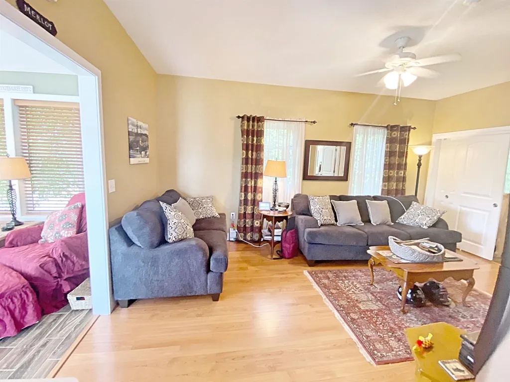 17 Memory Lane Laconia NH 03246