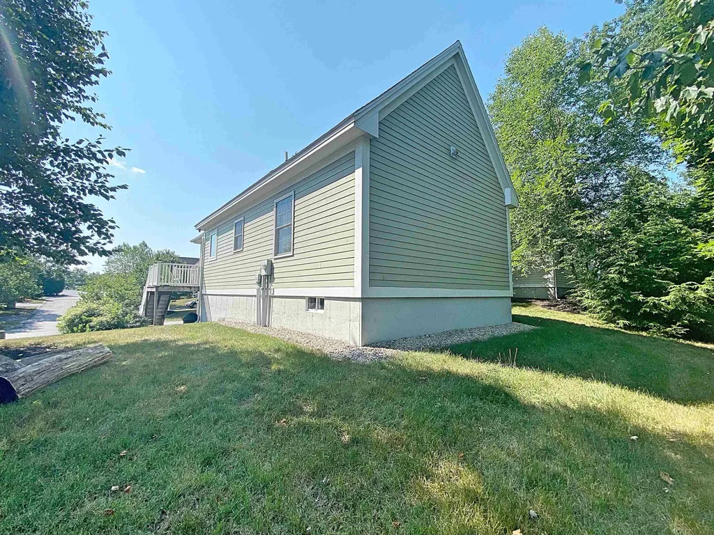 17 Memory Lane Laconia NH 03246