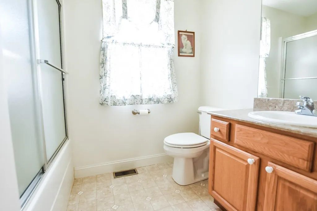 48 Deer Hill Road Brentwood NH 03833