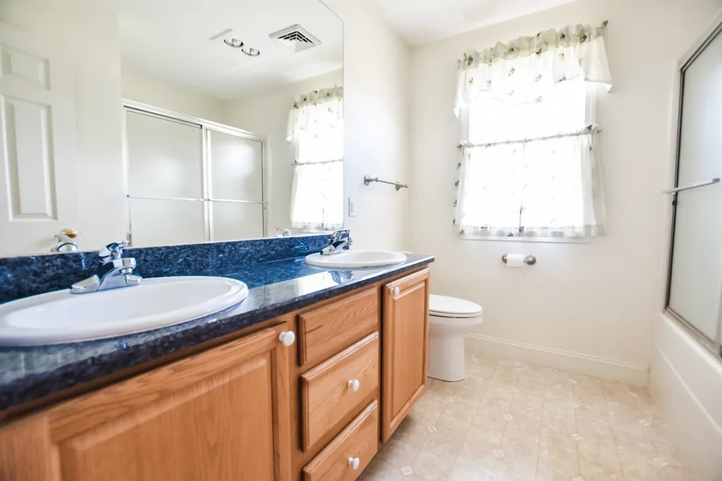 48 Deer Hill Road Brentwood NH 03833