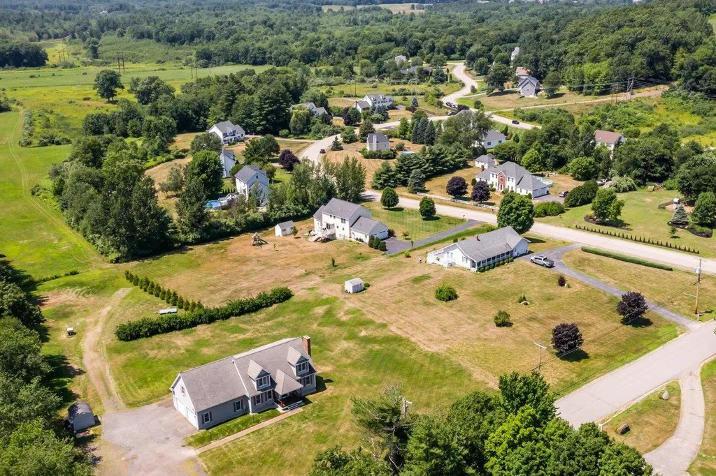48 Deer Hill Road Brentwood NH 03833