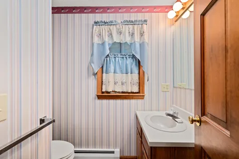 2761 Lake Shore Road Gilford NH 03249