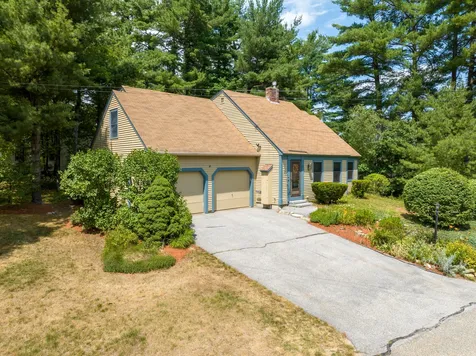 2761 Lake Shore Road Gilford NH 03249